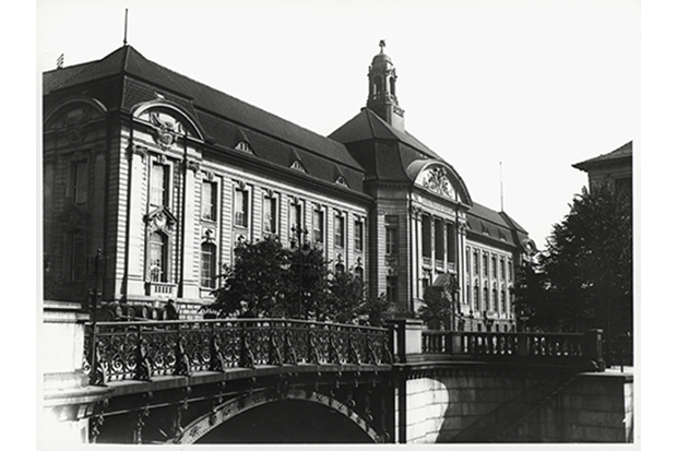 Die Kaiser-Wilhelms-Akademie, um 1912