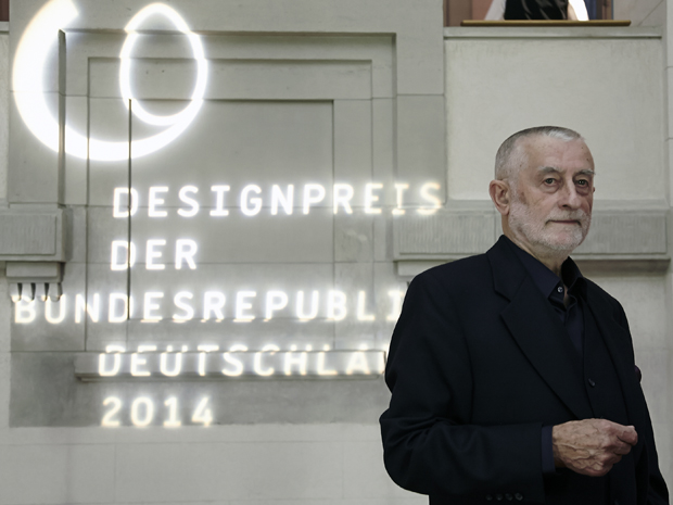 Prof. Karl Clauss Dietel erhielt den diesjährigen Lebenswerk-Designpreis für seine Lebensleistung auf dem Gebiet der Formgebung. Er war einer der führenden Formgestalter der DDR