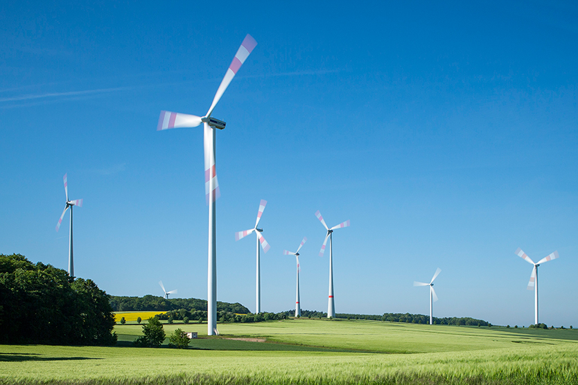 Windpark symbolisiert Windenergie; Quelle: BMWK/Holger Vonderlind