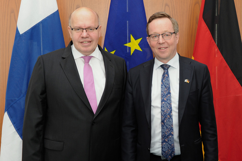 Am 13. April 2018 traf Bundeswirtschaftsminister Peter Altmaier seinen finnischen Amtskollegen Mika Lintilä im Bundesministerium für Wirtschaft und Energie.