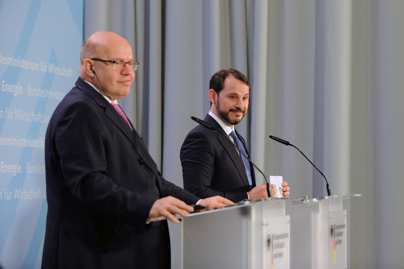 Am 16. April 2018 kamen der Bundesminister für Wirtschaft und Energie, Peter Altmaier, und der Energieminister der Republik Türkei, Berat Albayrak, in Berlin zu bilateralen Gesprächen zusammen.