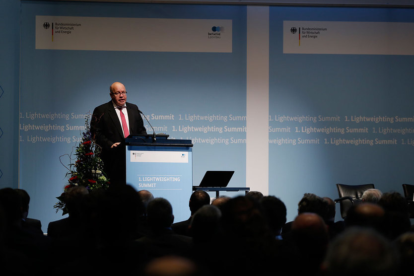 Auf dem Lightweighting Summit diskutieren Entscheider über die Zukunft des Leichtbaus. Wirtschaftsminister Peter Altmaier eröffnete die Veranstaltung mit einer Rede. 