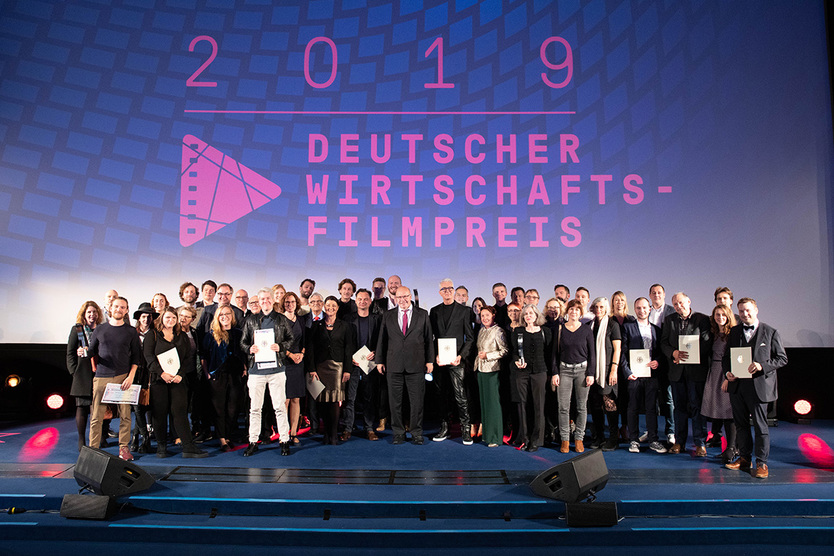 Alle Teilnehmerinnen und Teilnehmer des Deutschen Wirtschaftsfilmpreises 2019.