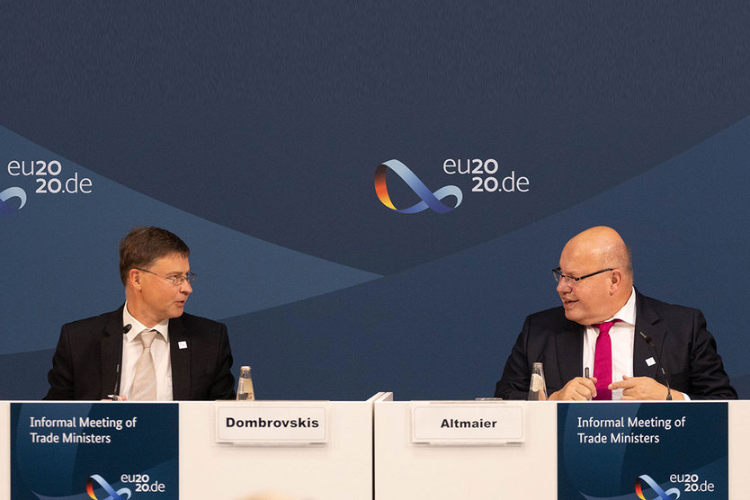 Bundesminister Altmaier im Gespräch mit dem designierten EU-Handelskommissar und Vizepräsident der Europäischen Kommission, Valdis Dombrovskis.