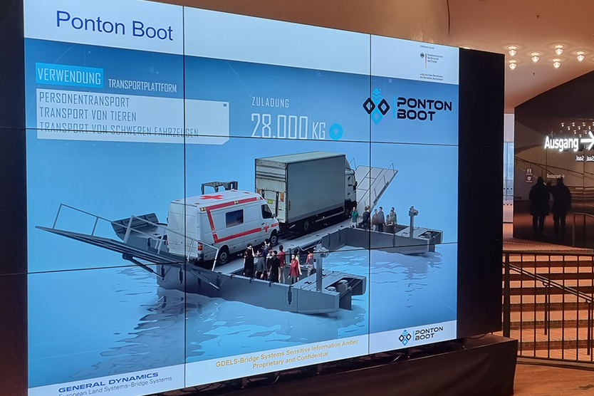  Neues Ponton-Boot-System für den Katastropheneinsatz vor dem Einsatz – gefördert durch das Bundeswirtschaftsministerium 