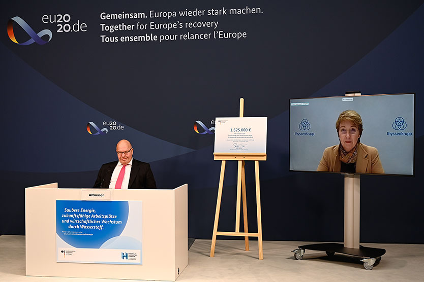 Bundeswirtschaftsminister Peter Altmaier und die Vorstandsvorsitzende der thyssenkrupp AG, Martina Merz.