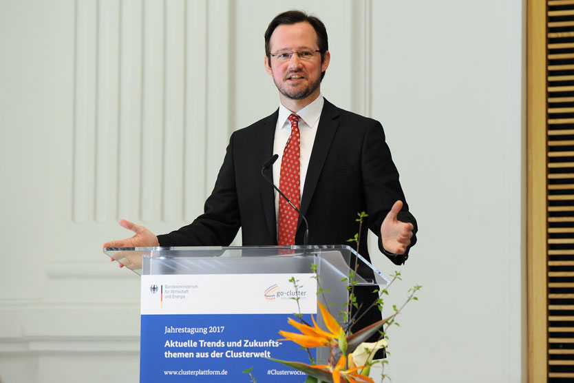 Parlamentarischer Staatssekretär Dirk Wiese auf der Konferenz go-cluster 2017