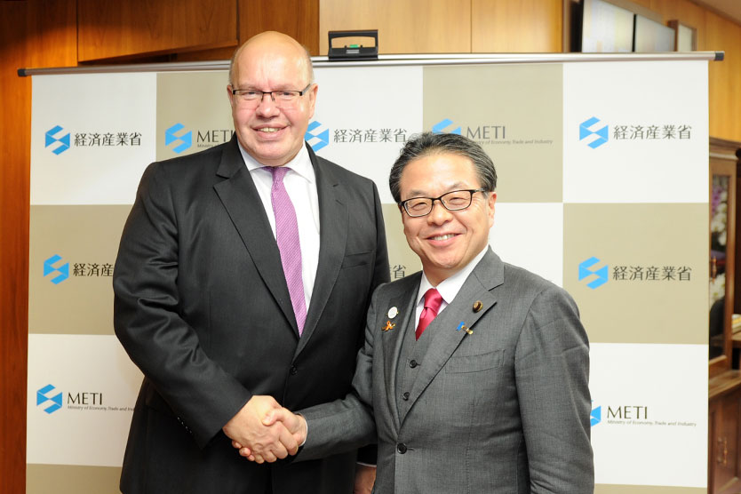 Bundeswirtschaftsminister Peter Altmaier mit Hiroshige Seko, japanischer Minister für Wirtschaft, Handel und Industrie
