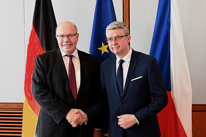 Bundeswirtschaftsminister Peter Altmaier (links) und der tschechische Minister für Industrie und Handel, Karel Havlíček (rechts)