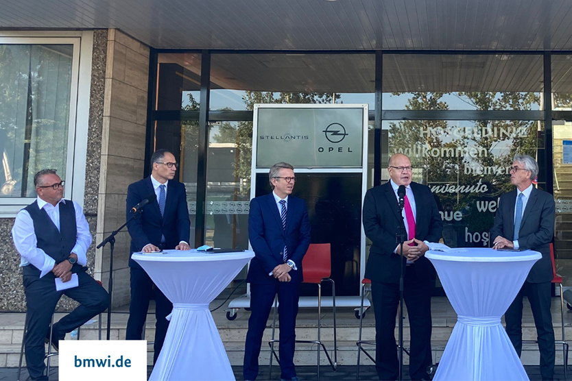 Förderbescheid für Batteriezellfertigung am Opel-Standort Kaiserslautern übergeben