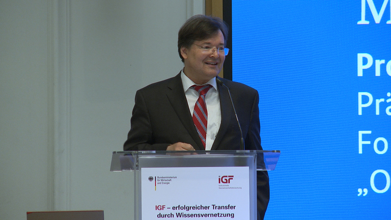 Screenshot aus dem Video "Rede des AiF-Präsidenten Prof. Sebastian Bauer auf der IGF-Veranstaltung"