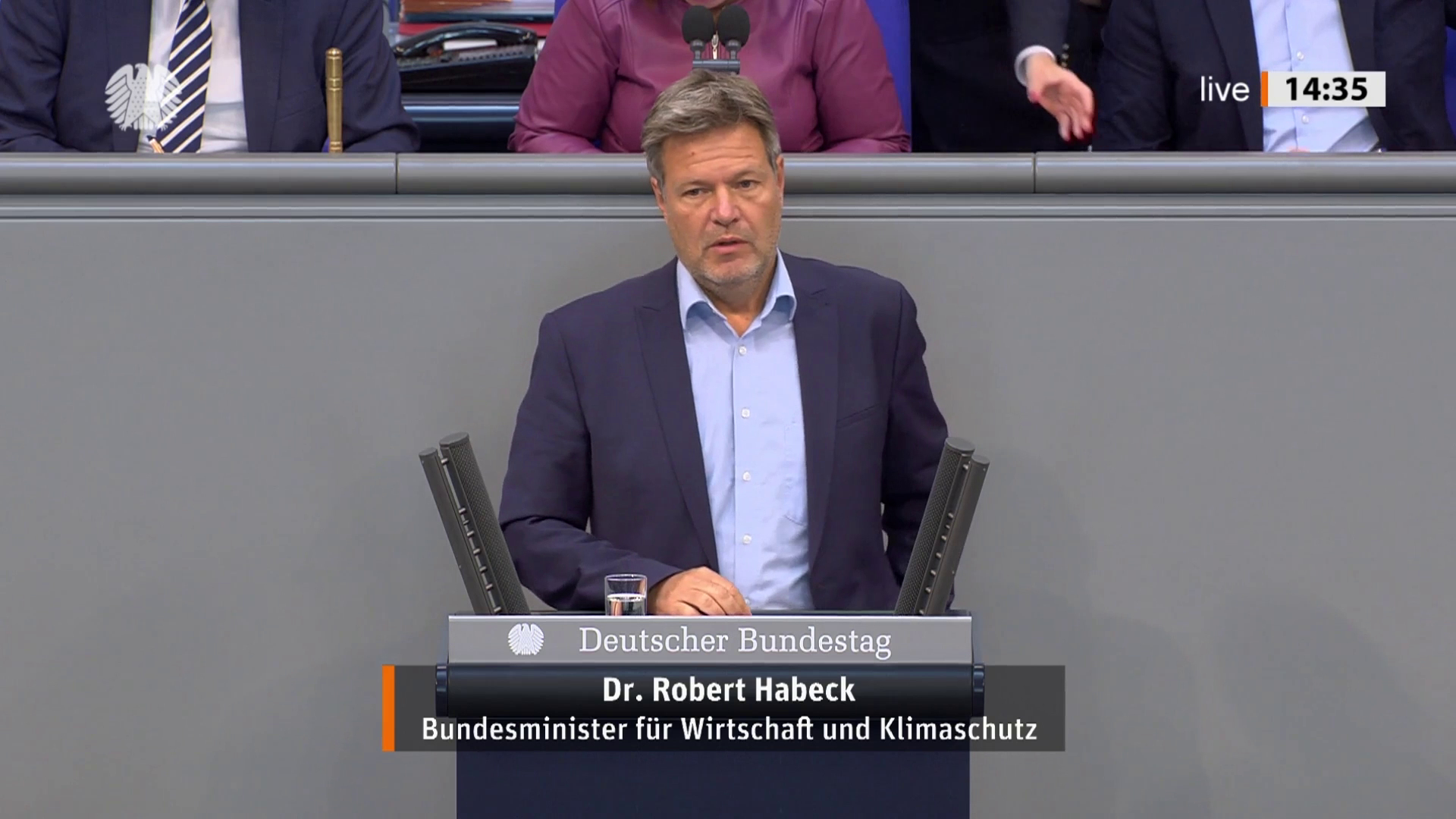 Bundesminister Robert Habeck zur finanziellen Absicherung der deutschen Volkswirtschaft und Industrie
