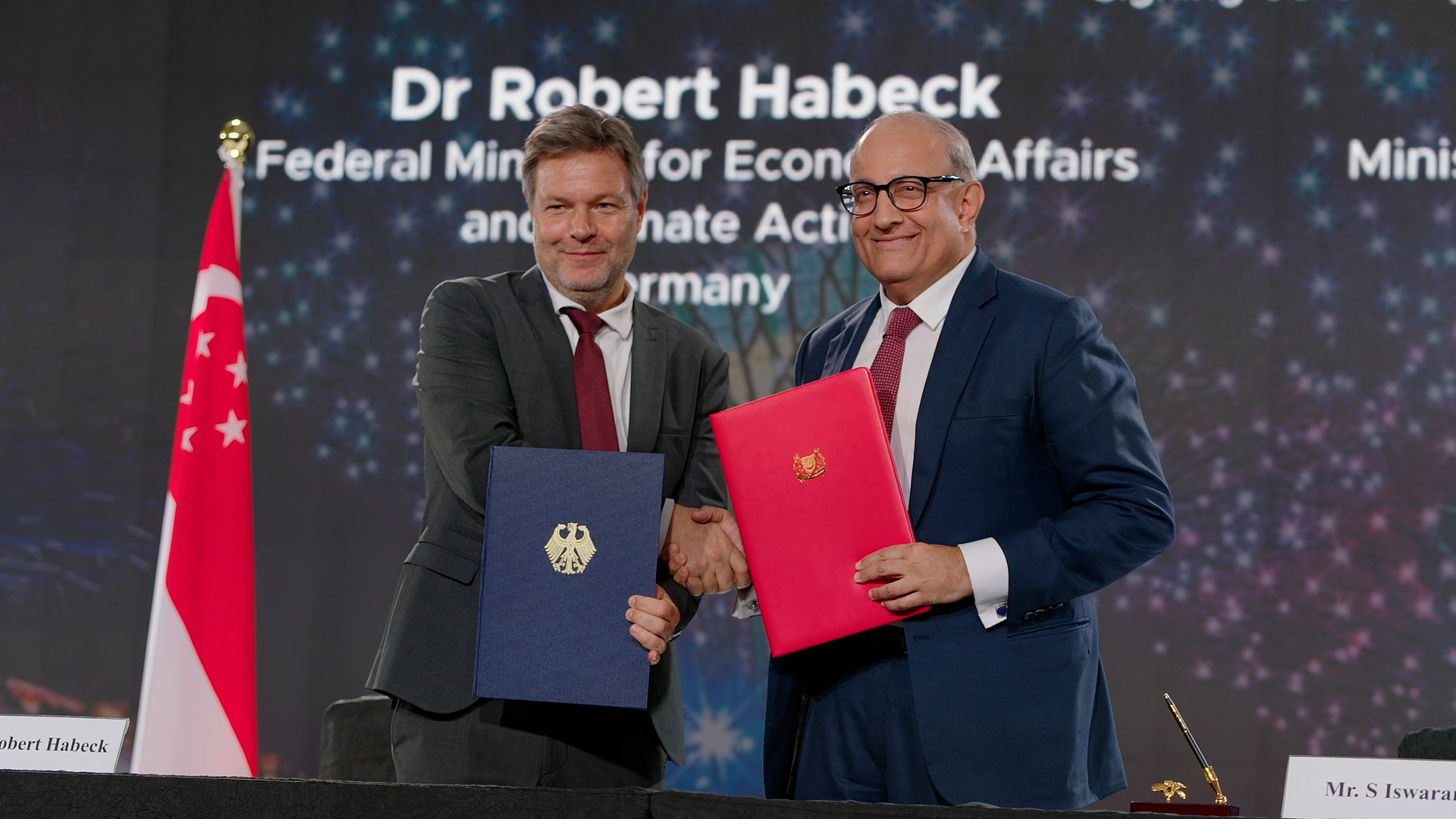 Bundesminister Robert Habeck auf der 17. Asien-Pazifik- Konferenz der deutschen Wirtschaft in Singapur 