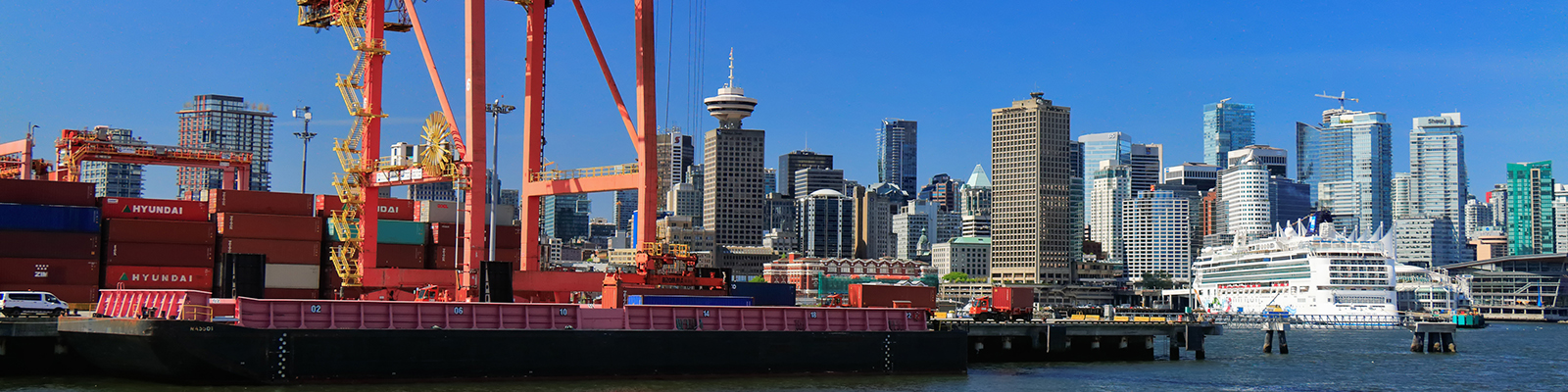 The freight port of Vancouver, serving as a symbol of the free trade agreement