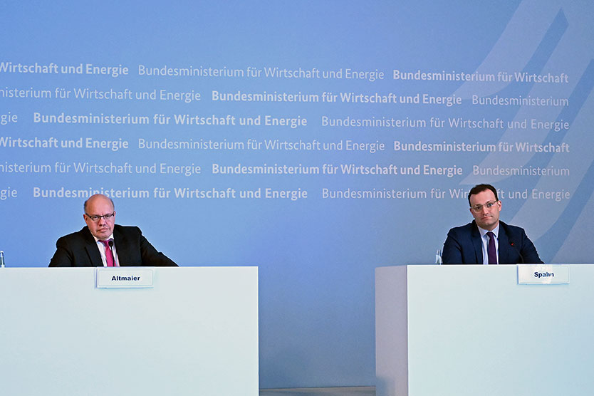 Federal Minister for Economic Affairs and Energy Peter Altmaier (l.) and Federal Minister of Health Jens Spahn (r).