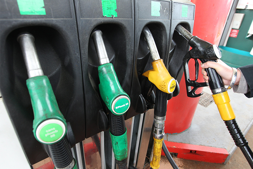 Petrol station and petrol pump symbolise the Market Transparency Unit for Fuels (MTS); Source: colourbox.de